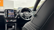 Volvo XC40 2.0 B3P Plus Dark 5dr Auto Petrol Estate